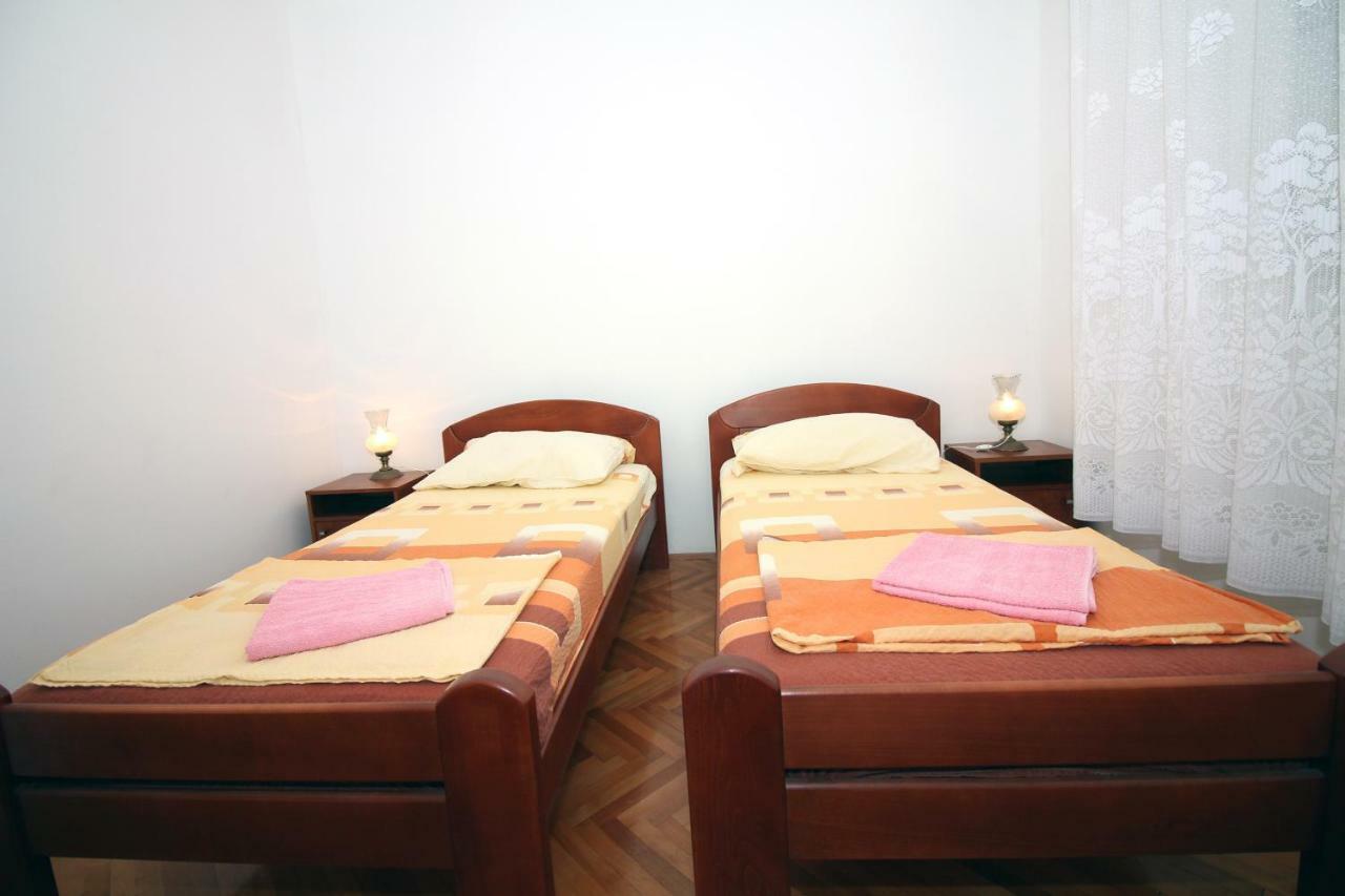 Guesthouse Mila Tisno Exterior photo