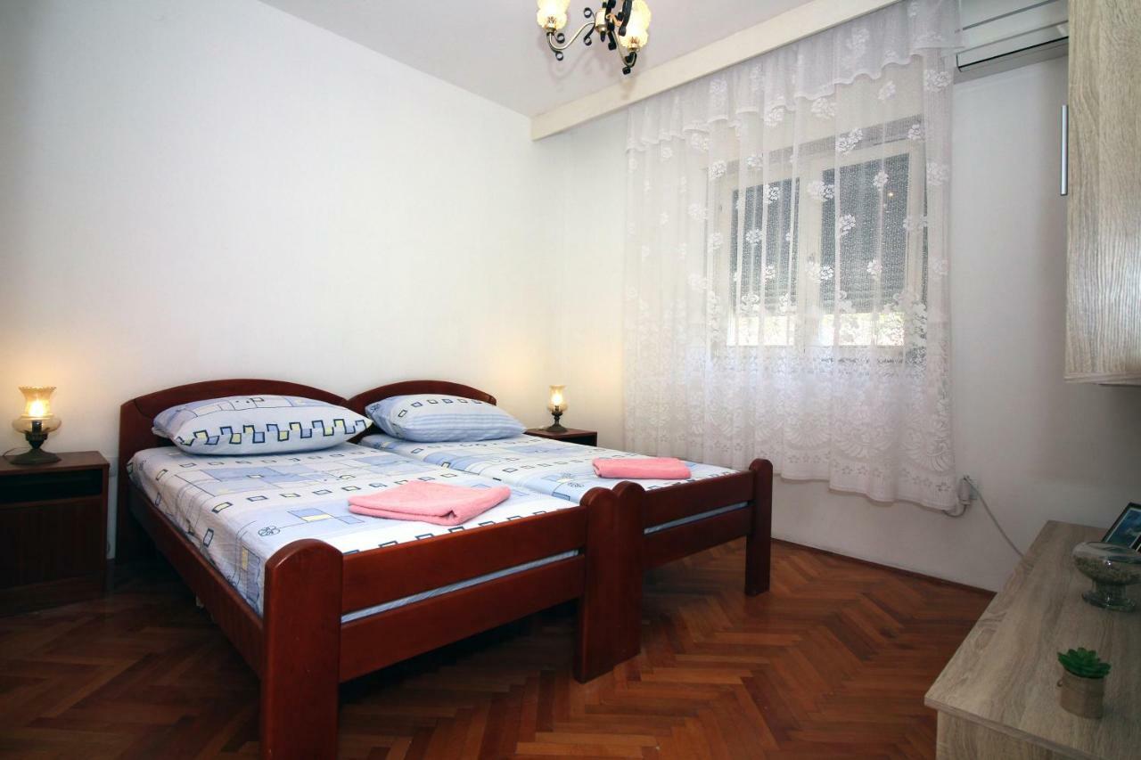 Guesthouse Mila Tisno Exterior photo