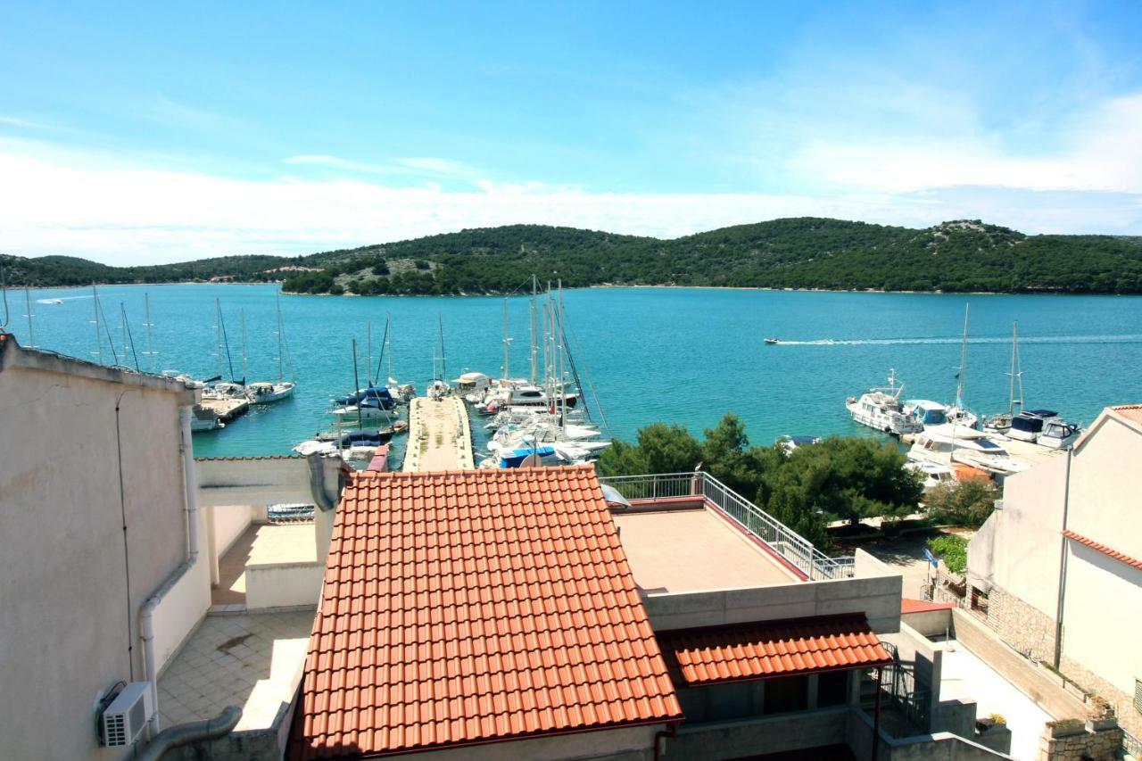 Guesthouse Mila Tisno Exterior photo